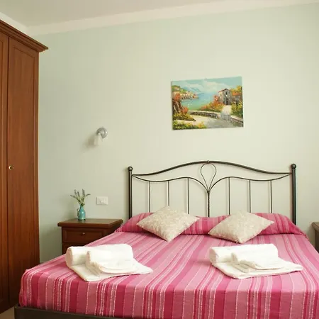 La Casa Di Pericle 3* ברנצונה סול גארדה