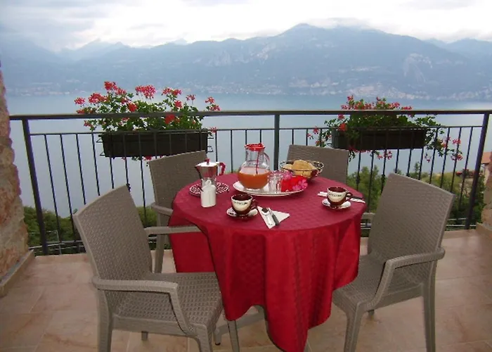 La Casa Di Pericle 3* 브렌조네 술 가르다